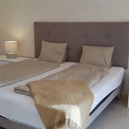 Valerie Villa *
